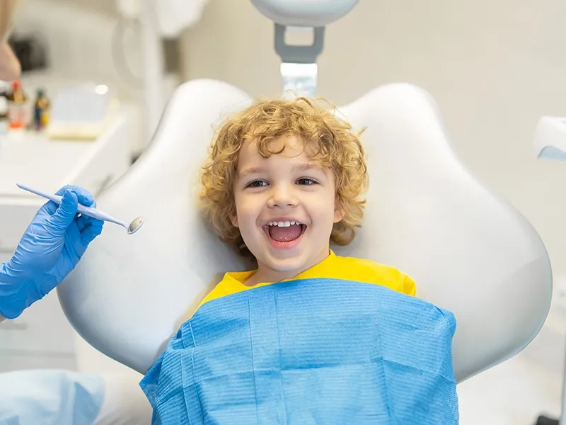 Çocuklarda Diş Sağlığı (İlk Dişten Ergenliğe Kadar) Çocuklarda Diş Sağlığı (İlk Dişten Ergenliğe Kadar)